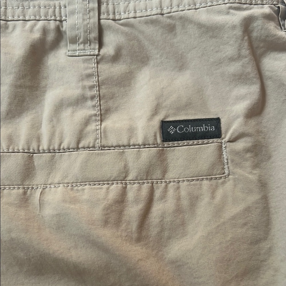 Columbia Tan Flat Front Shorts Lightweight Casual - Picture 6 of 8